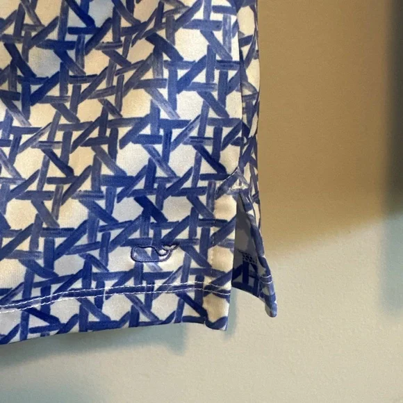 Vineyard Vines Sankaty UPF 50 Boatneck Blue  White Patterned Blouse - Picture 5 of 7